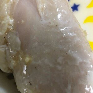 鶏胸肉が簡単にしっとり生まれ変わる！サラダチキン